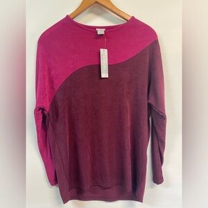 Chicos NWT Travelers top in two shades of fuchsia with a very relaxed fit.